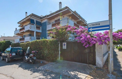 Torvaianica Apartment | Cozy Apartment for 4 with Ocean View, Terrace & Parking