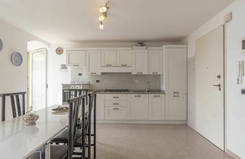 Latte Apartment | Inviting Apartment for 4 with Pool, WIFI and Ocean View
