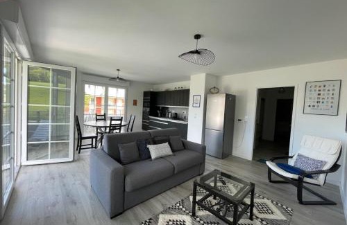 Benerville-sur-Mer Apartment | Cozy Apartment Just Steps from the Beach - Family-Friendly!