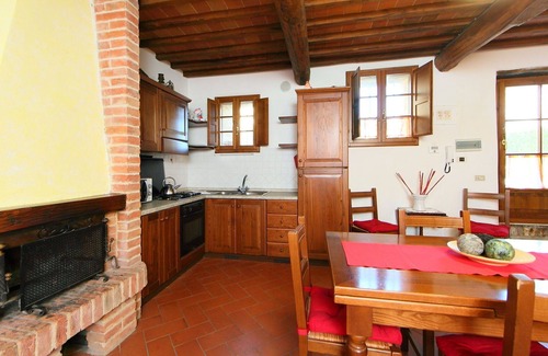 Rapolano Terme Villa | Inviting Villa Apartment for 6 with Pool & Modern Amenities