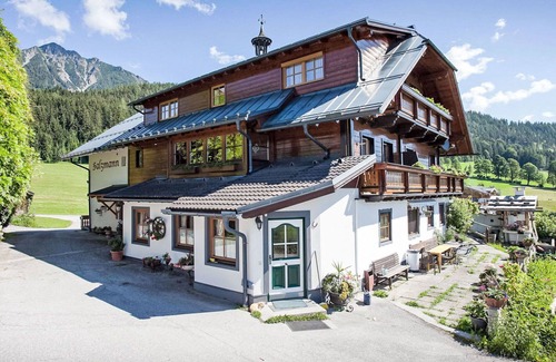 Ramsau am Dachstein Villa | Nice apartment in villa for 3 people with WIFI, TV, balcony, pets allowed and parking