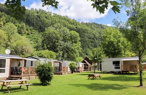Muhldorf House | Cozy Villa Apartment with WiFi, Terrace & Panoramic Views