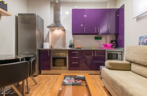 Carretera de Cadiz Apartment | Top-Rated Oceanfront Apartment on Avenida de Velázquez