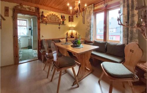Wildbach Apartment | Welcoming Apartment in Bad Schlema, Family-Friendly Stay