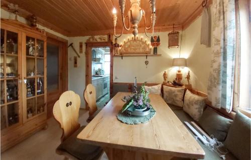 Wildbach Apartment | Welcoming Apartment in Bad Schlema, Family-Friendly Stay