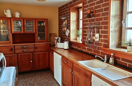 Weinbach Apartment | Cozy Apartment in Weilmünster with Great Amenities