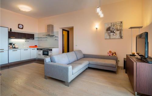 Donji Kraj Apartment | Inviting 3 Bedroom Apartment with Ocean View in Moscenicka Draga