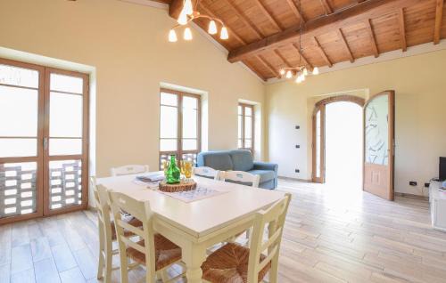 Borgo a Mozzano Apartment | Inviting Apartment in Borgo A Mozzano with WiFi Access