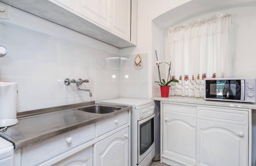 Kastav Apartment | Ideal 2 Bedroom Accommodation in Scenic Kastav