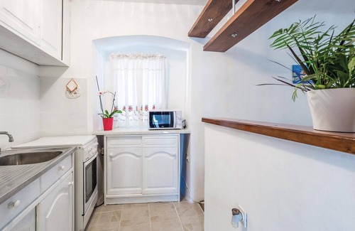 Kastav Apartment | Ideal 2 Bedroom Accommodation in Scenic Kastav