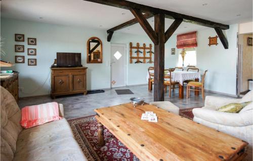 Luegde Apartment | Pet-Friendly Apartment in Lgde with Kitchen Amenities
