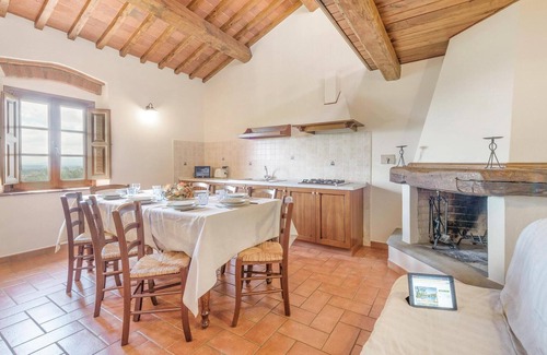Larciano Apartment | Cozy 1 Bedroom Retreat with Pool & Spa in Larciano PT