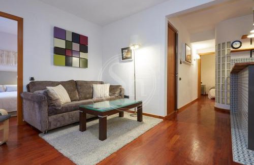 Les Corts Apartment | Cozy Apartment in Les Corts - Perfect for Families