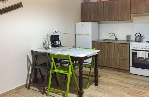 Pyrgos Apartment | Cozy 1 Bedroom Retreat in Leventoxori, Ilias with Ocean Views