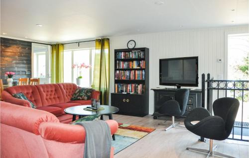 Malung-Salen Municipality Apartment | Comfortable Lima Apartment with Kitchen for Family Stays