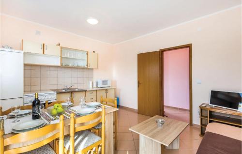Bregi Apartment | Welcoming Apartment in Matulji with Full Kitchen Access