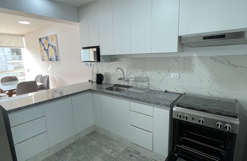 Chacarilla-Santa Cruz Apartment | Modern 3-Bedroom Apartment with Pool in Miraflores