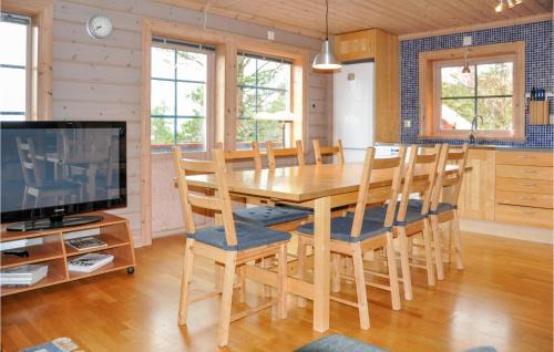 Stoten Apartment | Inviting Apartment in Slen with Panoramic Views for Families