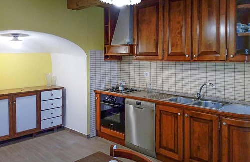Valstrona Apartment | Cozy 2-Bedroom Retreat in Sambughetto with Spa & Kitchen