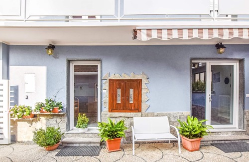 Soriso Apartment | Cozy 1 Bedroom Retreat in Soriso with Lake View Amenities