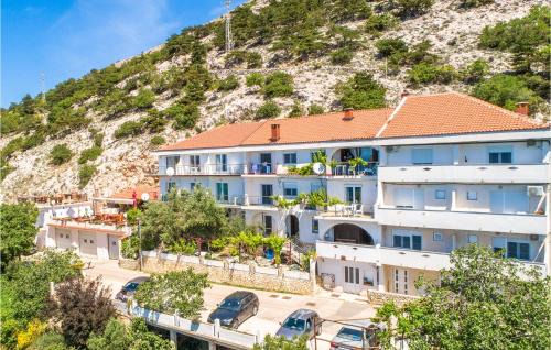 Stara Baska Apartment | Scenic Apartment in Stara Baska with Oceanfront Views