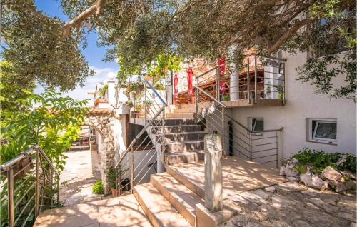 Stara Baska Apartment | Scenic Apartment in Stara Baska with Oceanfront Views