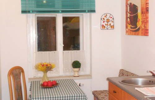 Goerlitz Apartment | Inviting City Apartment with Pool and Spa Amenities