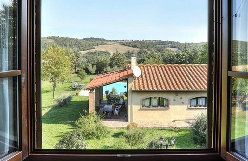 Pomarance Villa | Inviting Villa Apartment for 5 with Pool and Ocean View