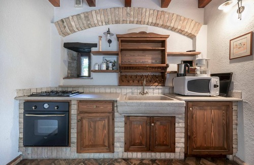 Povoletto House | Stylish Villa Apartment for 4 with Pool, A/C & WiFi