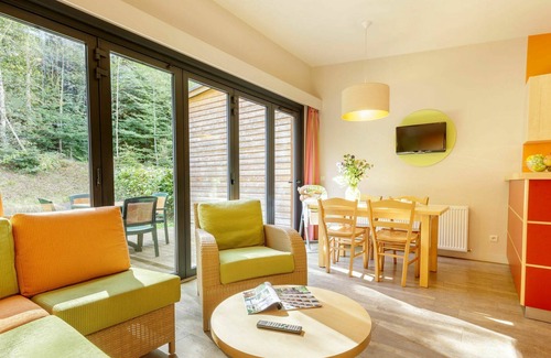 Hattigny House | Inviting Villa Apartment with Pool, WIFI & Terrace for 4
