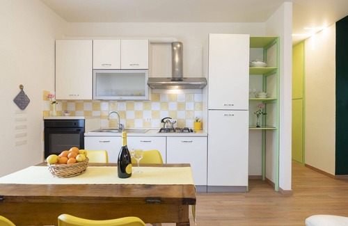 Costa dʼOneglia Villa | Inviting Villa Apartment with Ocean View and Pet-Friendly Amenities
