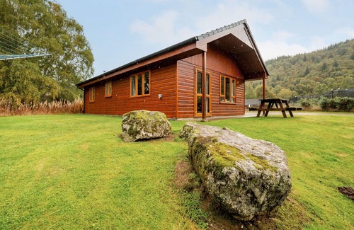Balnain House | Nice apartment in villa for 6 people with WIFI, TV, pets allowed and parking