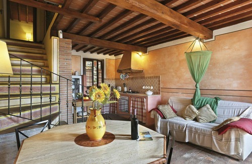 Buti Villa | Relaxing Villa Apartment for 4 with Pool and Pet-Friendly Perks