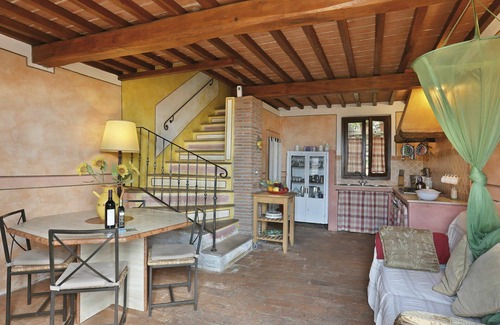 Buti Villa | Relaxing Villa Apartment for 4 with Pool and Pet-Friendly Perks