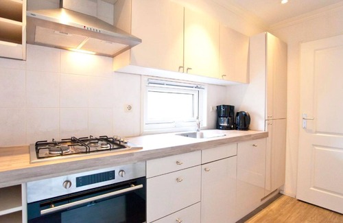 Schaarsbergen House | Relaxing Villa Apartment with Pool, WIFI, and Terrace