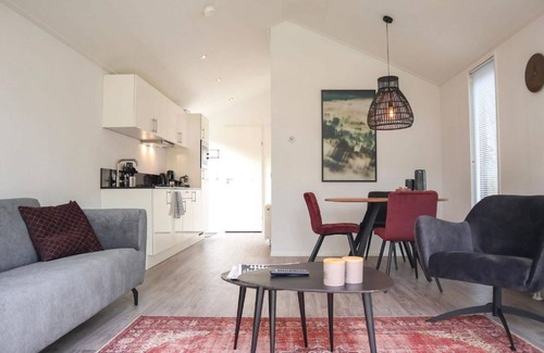Noordoostelijk van Schaarsbergen House | Cozy Villa Apartment for 4 with Pool, WiFi & Parking