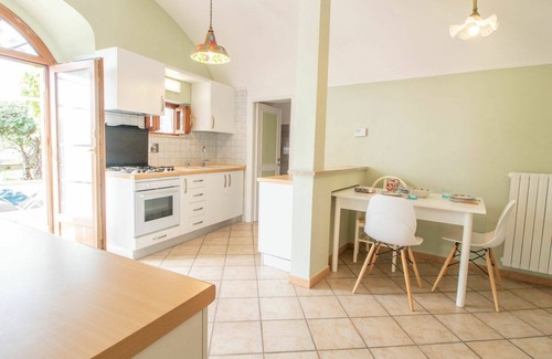 Fabrica di Roma Apartment | Cozy Apartment for 4 with WiFi, Parking & Lake Views