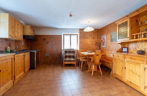 Sarre Apartment | Inviting Apartment for 5 Near Aosta with Pet-Friendly Amenities