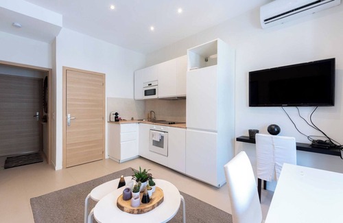 Juan-les-Pins Apartment | Nice apartment Juan-Les-Pins - 300m Beach