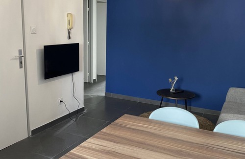 Sainte-Clotilde Centre Apartment | Top-Rated T3 Apartment with Family-Friendly Amenities