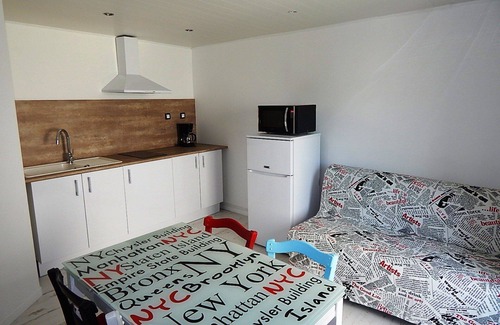 La Bourboule Apartment | Cozy Apartment with Garden, Near Thermal Spas & Pool