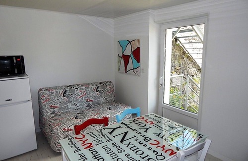 La Bourboule Apartment | Cozy Apartment with Garden, Near Thermal Spas & Pool
