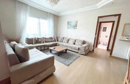 Les Berges Du Lac II Apartment | Prime Location: Family-Friendly Apartment Awaits You