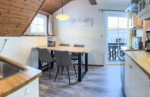 Gnesau Apartment | Cozy Apartment for 5 with Hot Tub and Panoramic Views