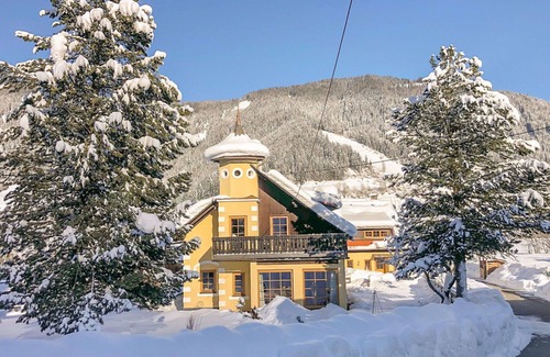 Gnesau Apartment | Cozy Apartment for 5 with Hot Tub and Panoramic Views