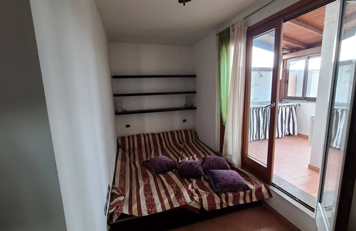 Rome Province Condo | Nice attic on Via Ardeatina with terrace and BBQ