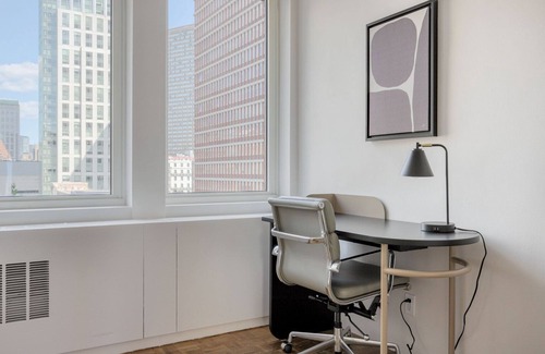 Back Bay Apartment | Elegant Back Bay 1BR with Rooftop & Gym near Prudential