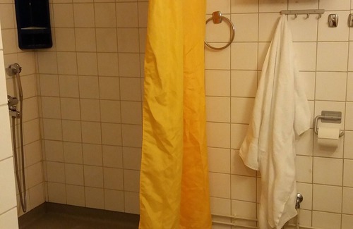 Vaasa Apartment | Spacious Apartment in Vaasa with Breakfast and Kitchen