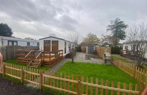 Berkhout Ski Chalet | Cozy Chalet Steps from the Beach, Perfect for Families