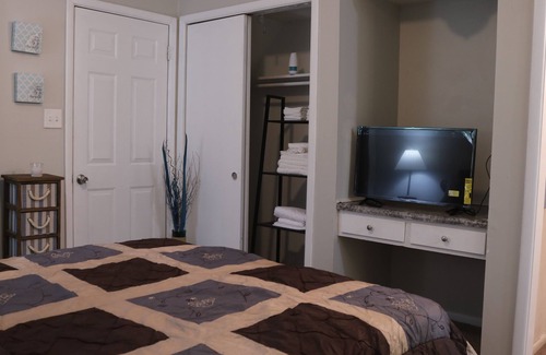 Redmont Park Apartment | Peaceful Retreat with Family-Friendly Kitchen Amenities